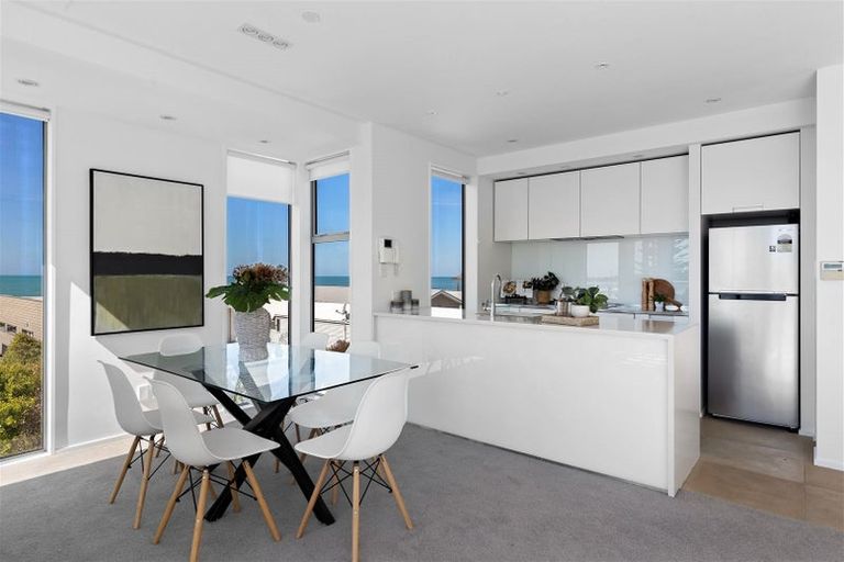 Photo of property in 9/22 Esplanade, Sumner, Christchurch, 8081