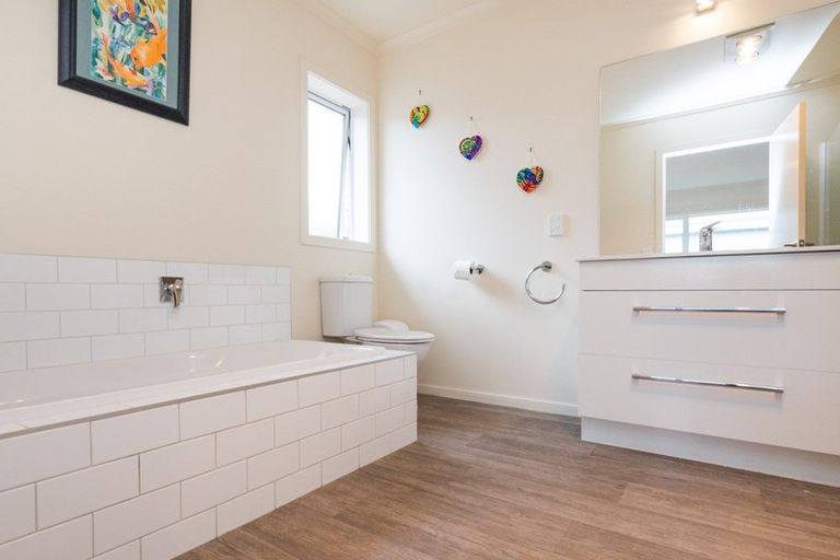 Photo of property in 10 Wescombe Grove, Feilding, 4702