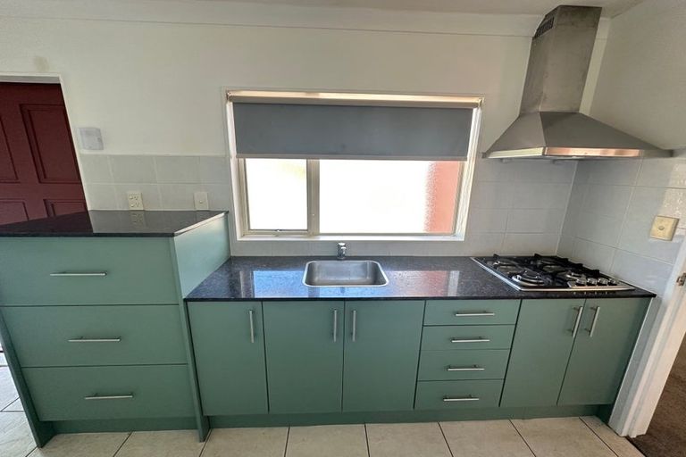 Photo of property in 122 Hugh Green Drive, Pinehill, Auckland, 0632