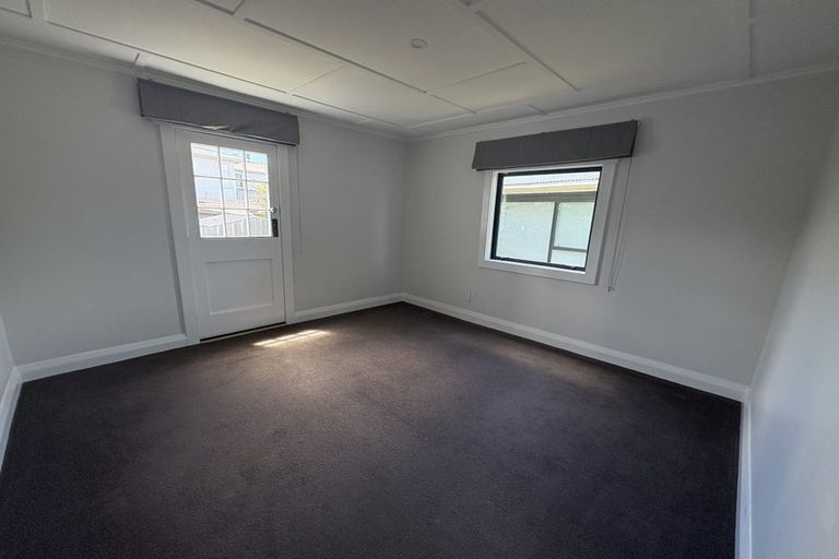 Photo of property in 76 Wharf Road, Te Atatu Peninsula, Auckland, 0610