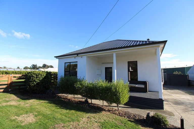 Photo of property in 27 Brighton Road, Green Island, Dunedin, 9018