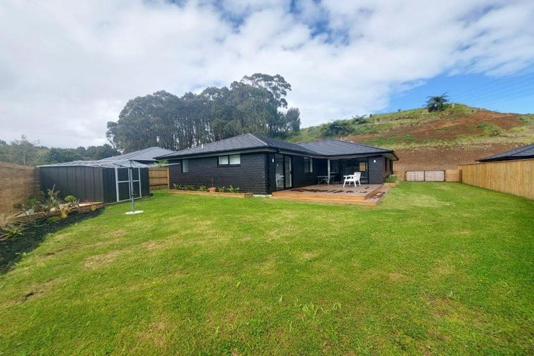 Photo of property in 5 Ruru Lane, Hurworth, New Plymouth, 4310