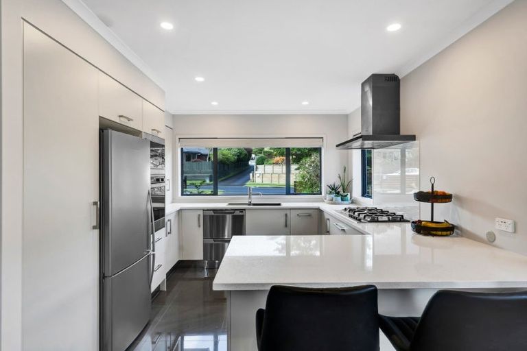 Photo of property in 19 Ashmore Drive, Frankleigh Park, New Plymouth, 4310