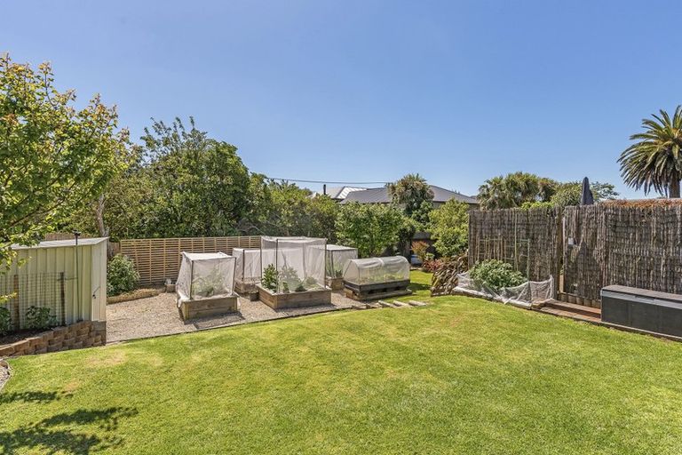 Photo of property in 18 Teoti Street, Paraparaumu Beach, Paraparaumu, 5032