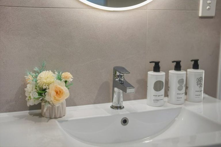 Photo of property in 6a Kaimai Avenue, Massey, 0614