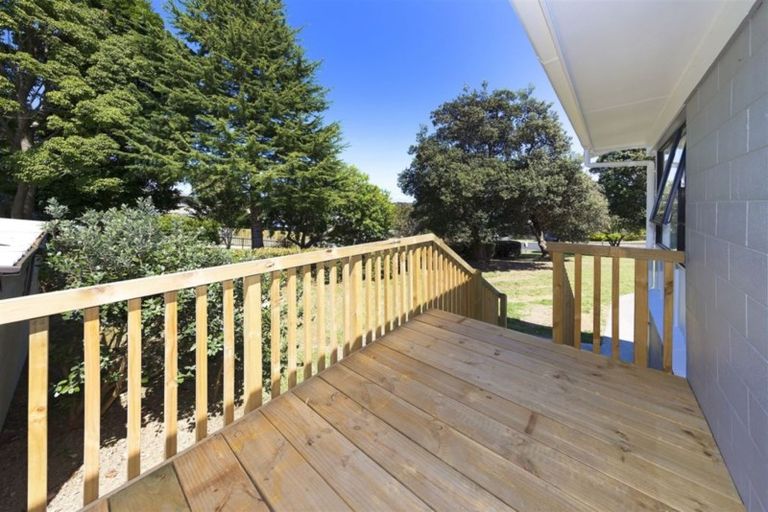 Photo of property in 1/20 Gladys Avenue, Glenfield, Auckland, 0629