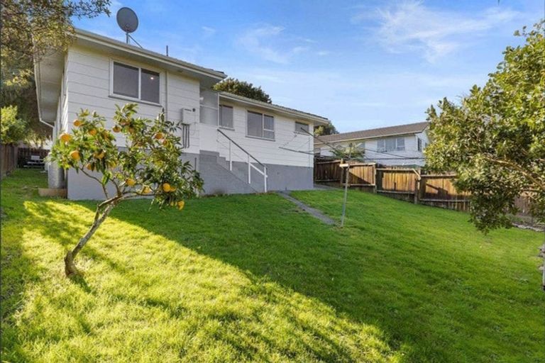 Photo of property in 38 Sunline Avenue, Massey, Auckland, 0614
