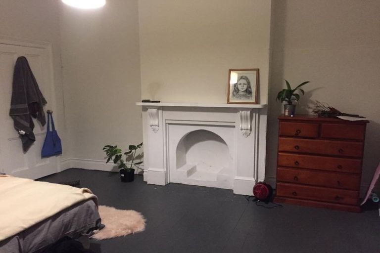 Photo of property in 5 Sampson Lane, Northcote, Auckland, 0627