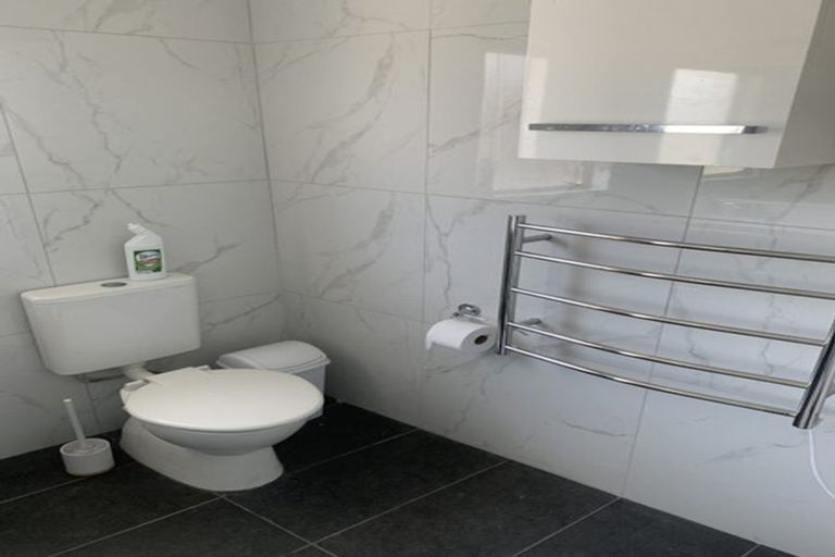 Photo of property in 26 San Bernadino Drive, Henderson, Auckland, 0612