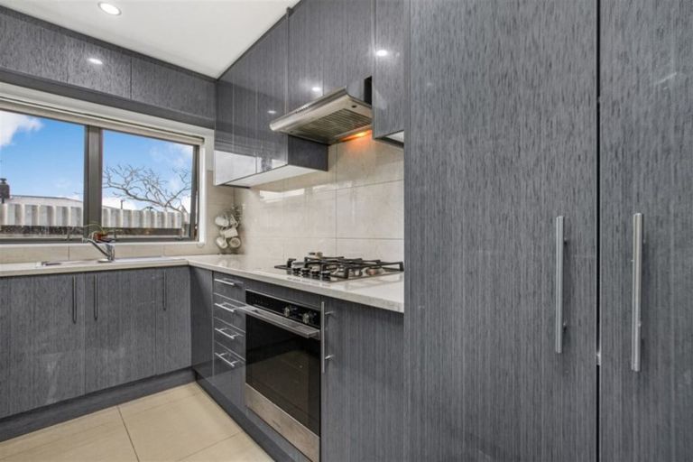 Photo of property in 8 Thompson Terrace, Manurewa, Auckland, 2102