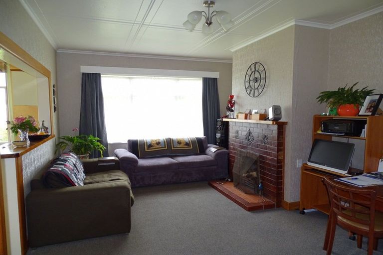 Photo of property in 2 Weraroa Road, Levin, 5510