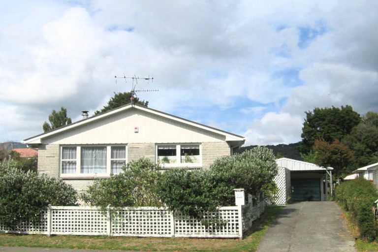 Photo of property in 2/86 Clouston Park Road, Clouston Park, Upper Hutt, 5018