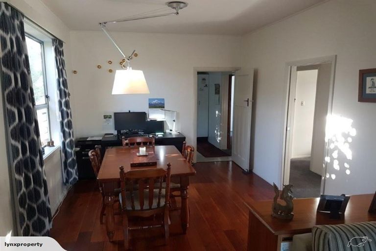 Photo of property in 379 Muritai Road, Eastbourne, Lower Hutt, 5013
