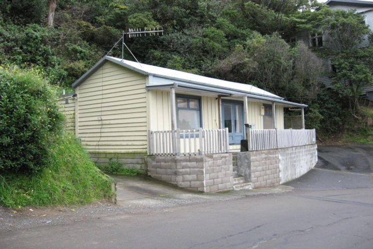 Photo of property in 92 Duncan Terrace, Kilbirnie, Wellington, 6022