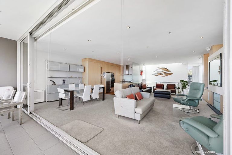 Photo of property in Sanctum Apartment, 10 Ebor Street, Te Aro, Wellington, 6011