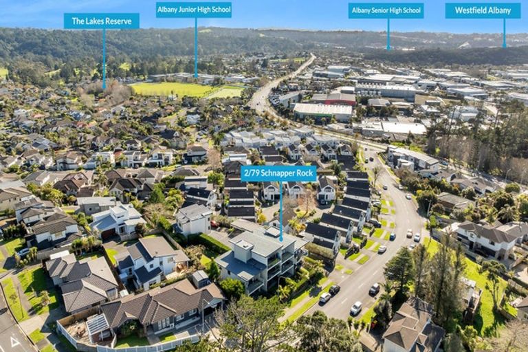 Photo of property in 2/79 Schnapper Rock Road, Schnapper Rock, Auckland, 0632