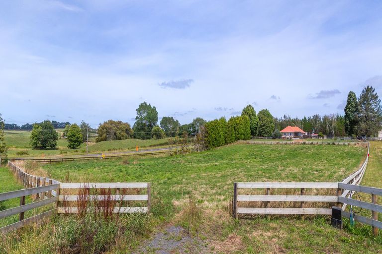 Photo of property in 3 Sydney Owen Road, Kingseat, Pukekohe, 2679