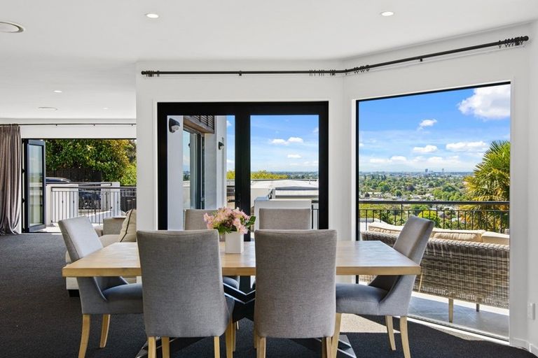 Photo of property in 10a Dalefield Drive, Cashmere, Christchurch, 8022