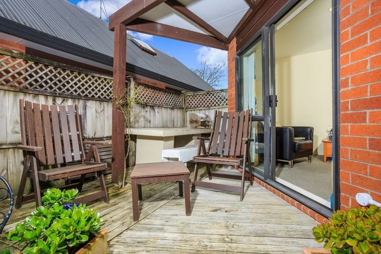 Photo of property in 12/37 Fields Parade, Oteha, Auckland, 0632
