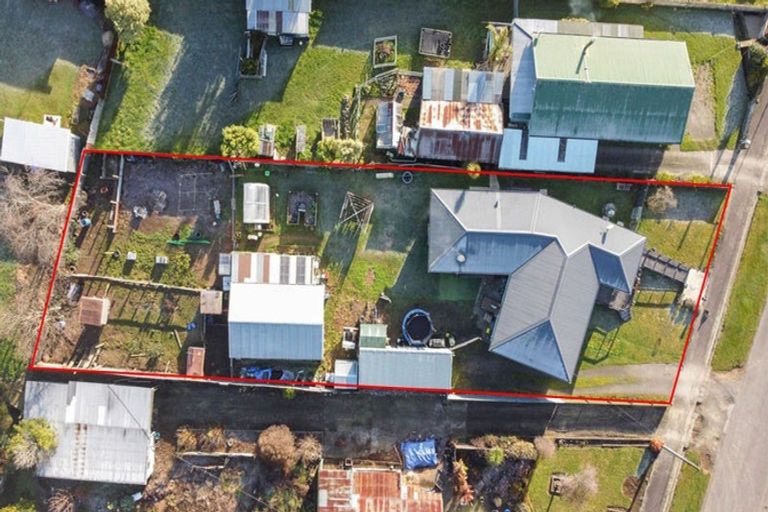 Photo of property in 6 Otanga Street, Dannevirke, 4930