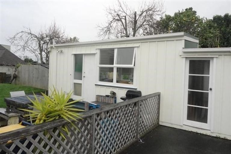 Photo of property in 5 Mariposa Crescent, Birkenhead, Auckland, 0626