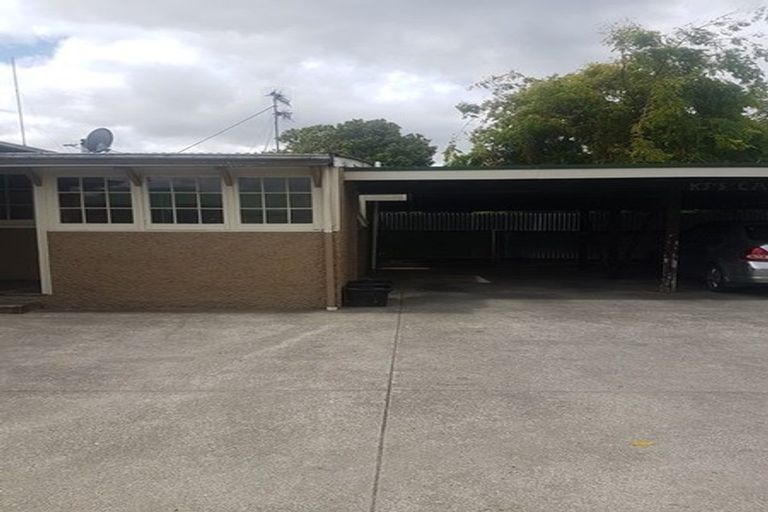 Photo of property in 146 Featherston Street, Palmerston North, 4410
