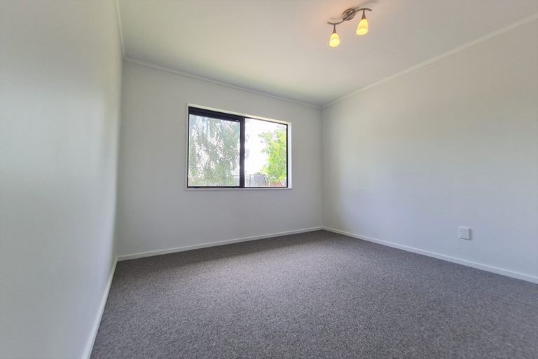 Photo of property in 2/8 Olive Crescent, Papatoetoe, Auckland, 2025