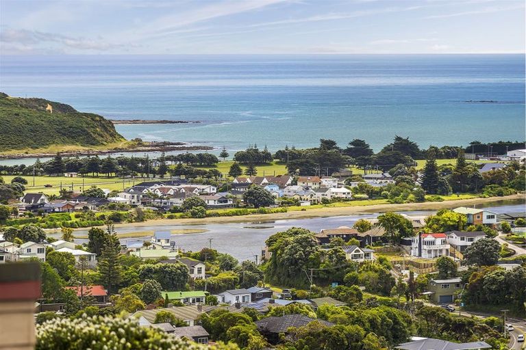 Photo of property in 22 Mercury Way, Whitby, Porirua, 5024