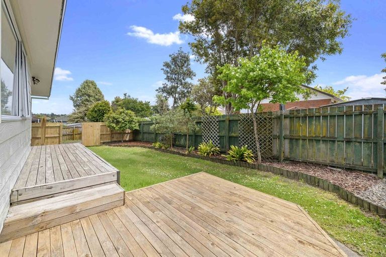 Photo of property in 1/6 De Quincey Terrace, Highland Park, Auckland, 2010