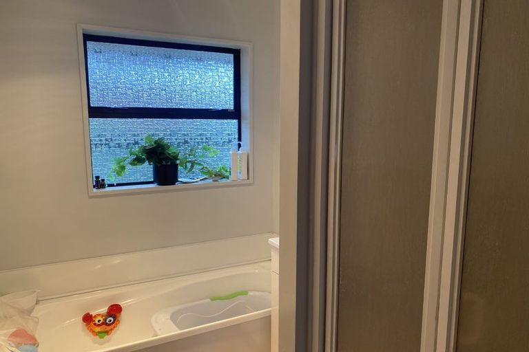 Photo of property in 52 Fovant Street, Russley, Christchurch, 8042