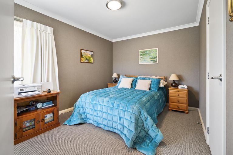 Photo of property in 27a Knowles Street, Terrace End, Palmerston North, 4410