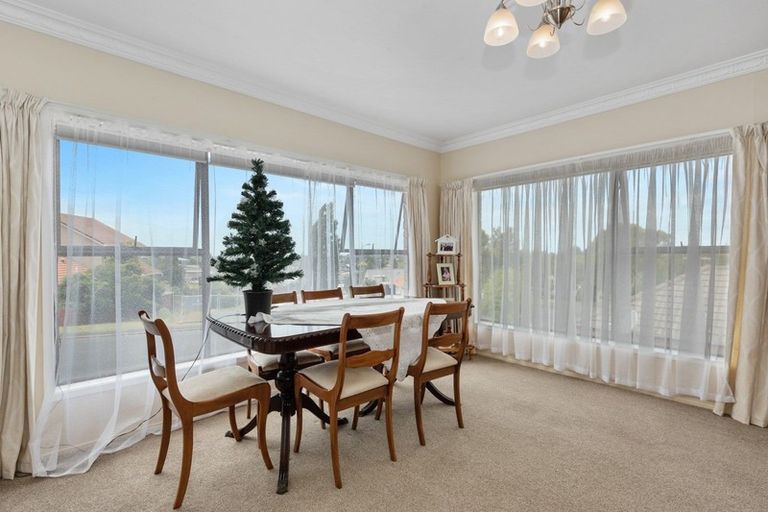 Photo of property in 19 Ridout Street, Maeroa, Hamilton, 3200