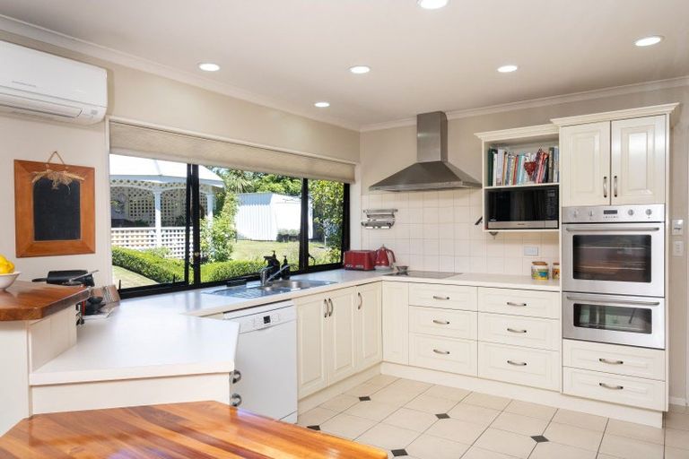 Photo of property in 6 Chestnut Court, Havelock North, 4130