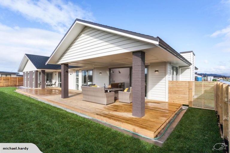 Photo of property in 154 Kupe Drive, Whitianga, 3510