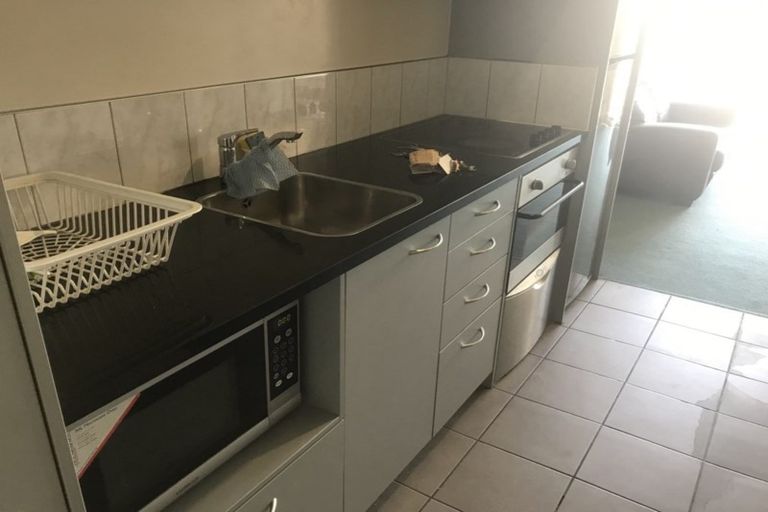 Photo of property in Dynasty Gardens Apartments, 1202/135 Vincent Street, Auckland Central, Auckland, 1010
