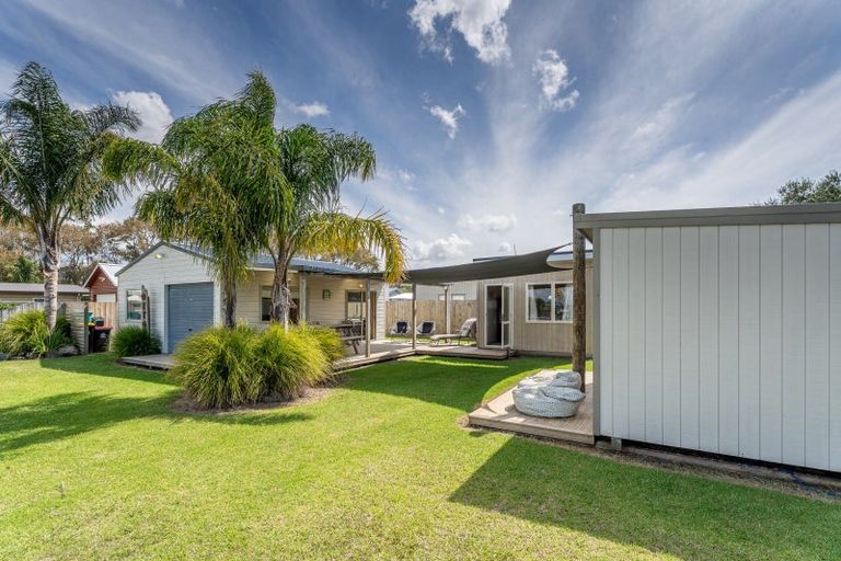 Photo of property in 26 Wells Place, Whitianga, 3510