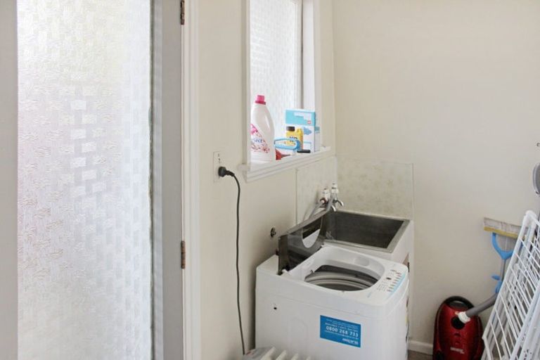 Photo of property in 1/2 Farnham Place, Ilam, Christchurch, 8041