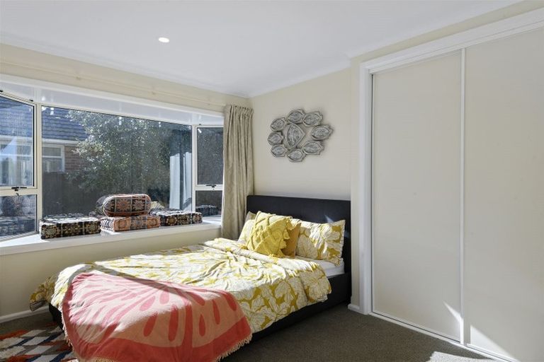 Photo of property in 11 Shaftesbury Street, Avonhead, Christchurch, 8042