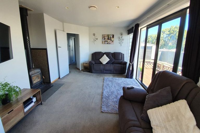 Photo of property in 16 Stirling Drive, Greymouth, 7805