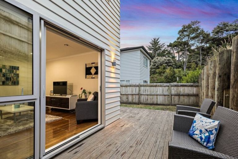 Photo of property in 102b San Marino Drive West, Henderson, Auckland, 0612