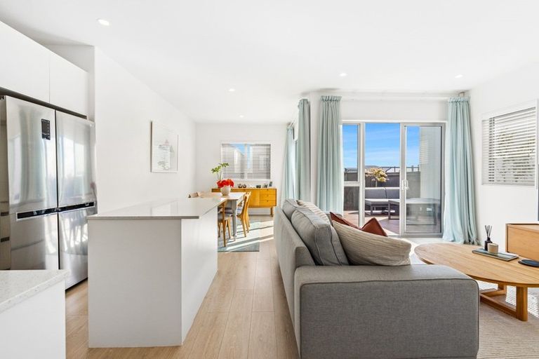 Photo of property in 3 Heri Lane, Westgate, Auckland, 0814