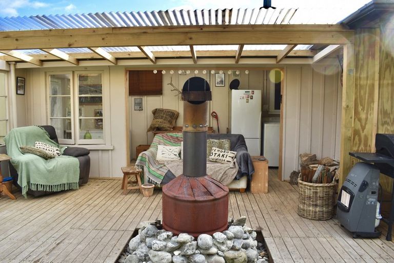 Photo of property in 22 Mahoe Street, Otaki Beach, Otaki, 5512