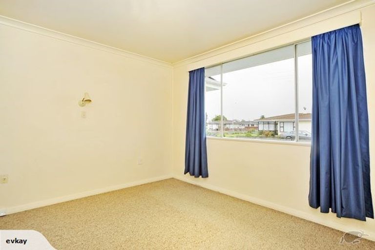 Photo of property in 2 Nairn Crescent, Awapuni, Palmerston North, 4412
