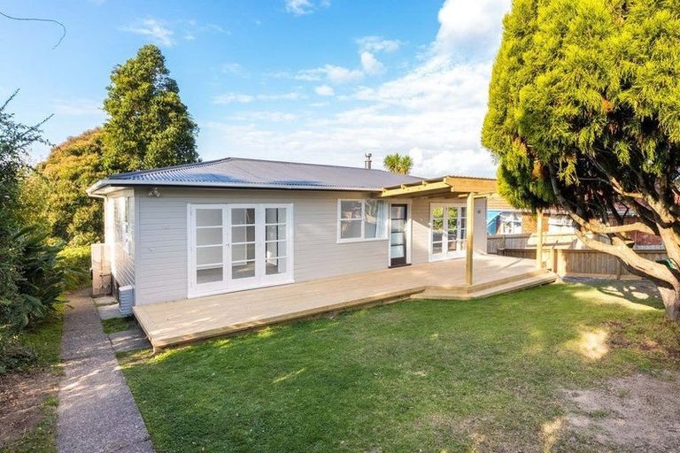 Photo of property in 147 Rangatira Road, Beach Haven, Auckland, 0626