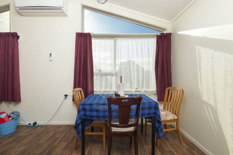 Photo of property in 16 Holland Street, Pukekohe, 2120