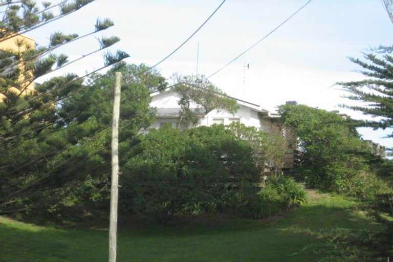 Photo of property in 55 Rua Avenue, Waitarere Beach, Levin, 5510