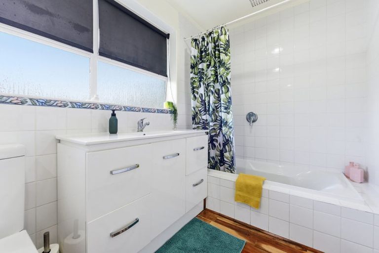 Photo of property in 3 Mccracken Avenue, Hillcrest, Hamilton, 3216