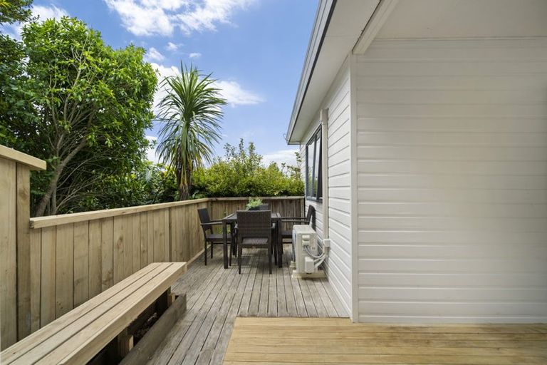 Photo of property in 2/26 Blenheim Street, Glenfield, Auckland, 0629
