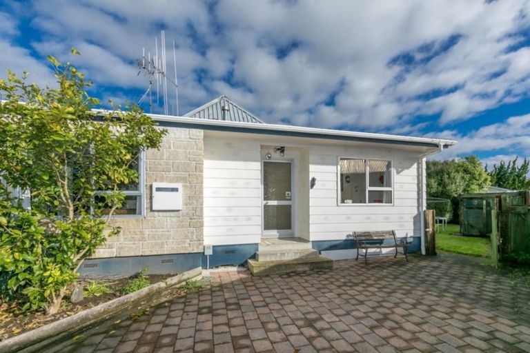 Photo of property in 36 Oakfield Crescent, Pukete, Hamilton, 3200
