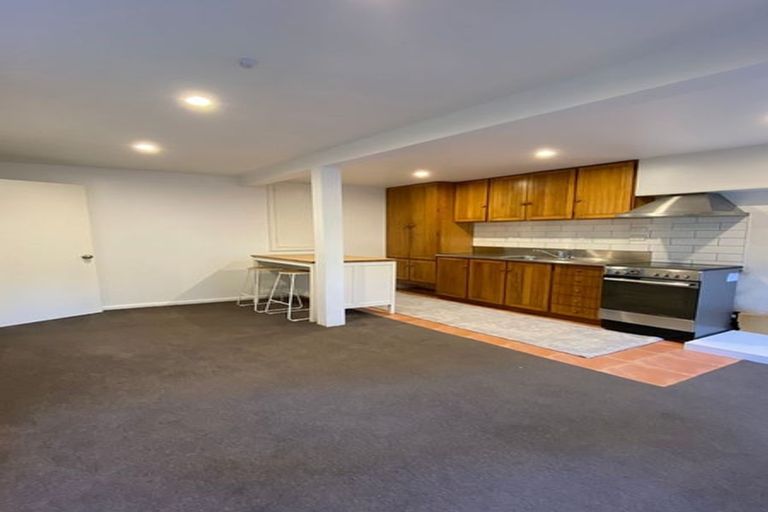 Photo of property in 21 Asquith Terrace, Brooklyn, Wellington, 6021